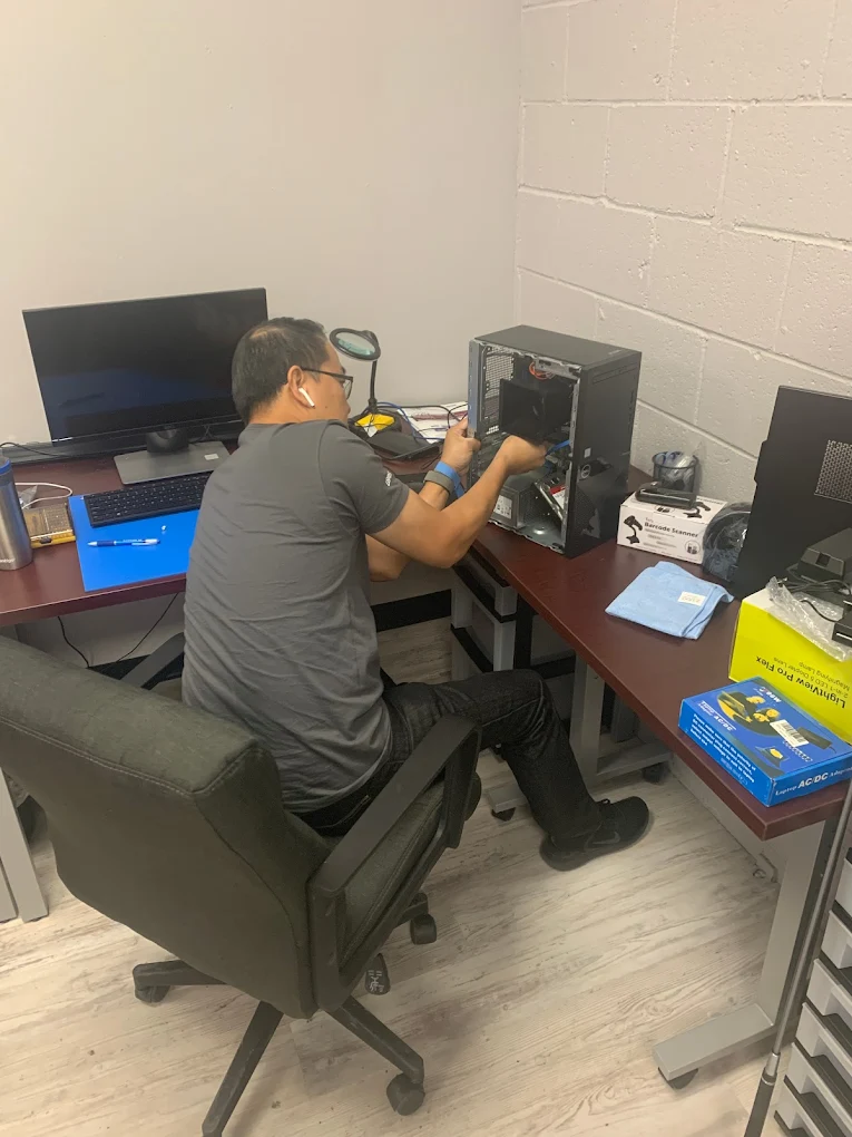 uBreakiFix - Phone and Computer Repair