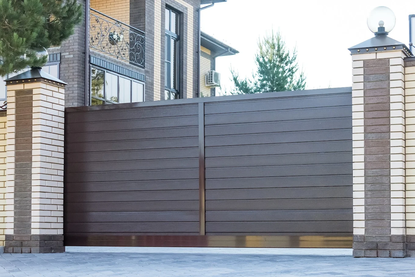 Gates & Garage Door Express Inc