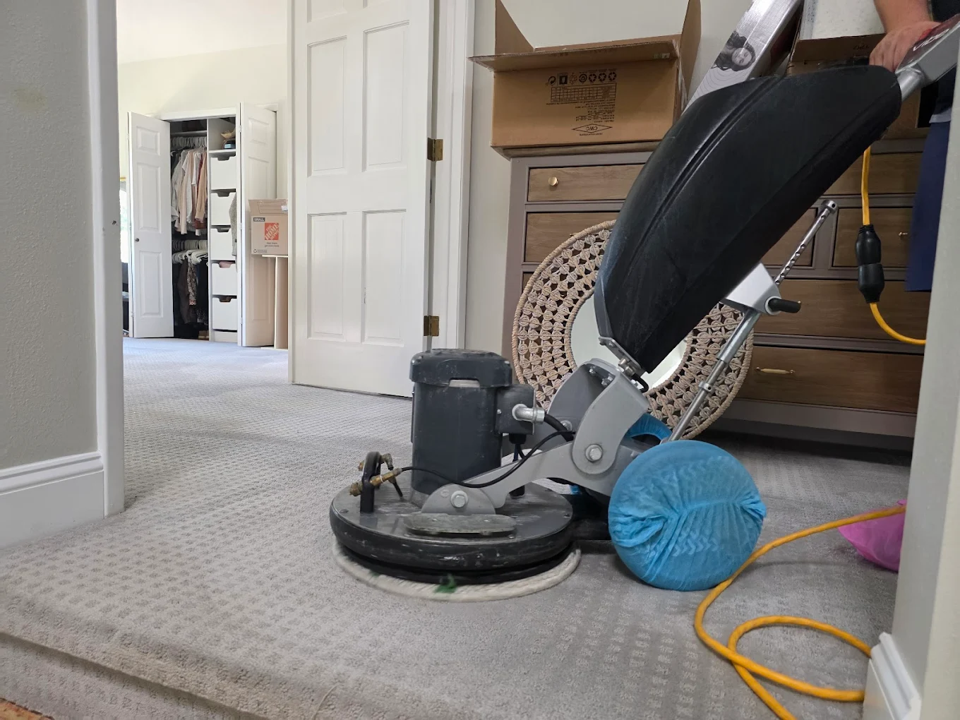 MAK-CLEANING LLC