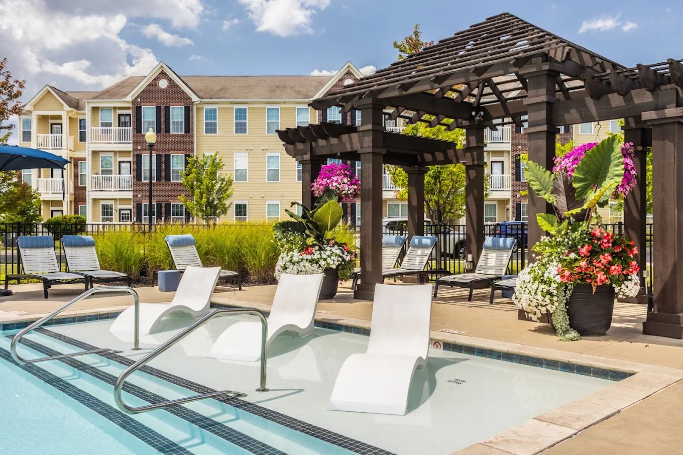 The Avenue at Polaris Apartments