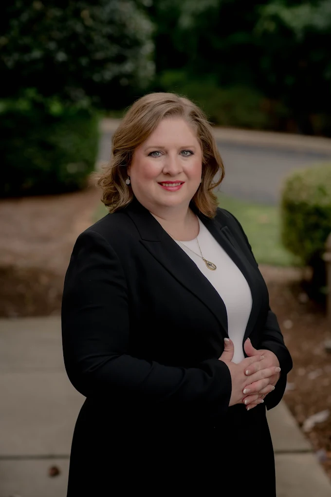 Granados Law Group, PLLC :Lindsey D. Granados