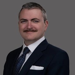Linn Legal  : Douglas Linn
