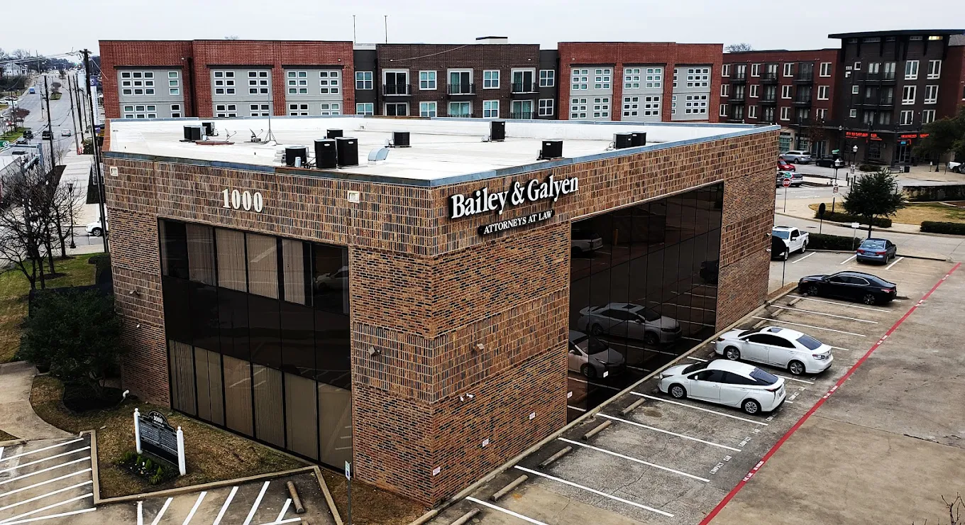 Bailey & Galyen Attorneys at Law : Ian Croall