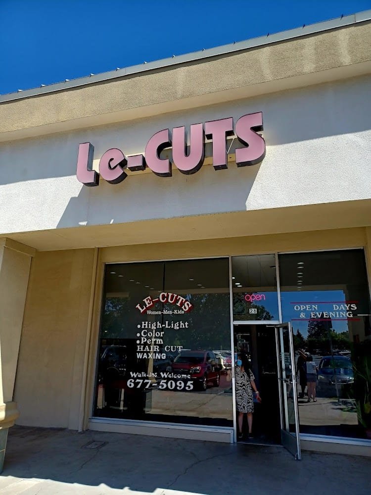 Le Cuts Salon
