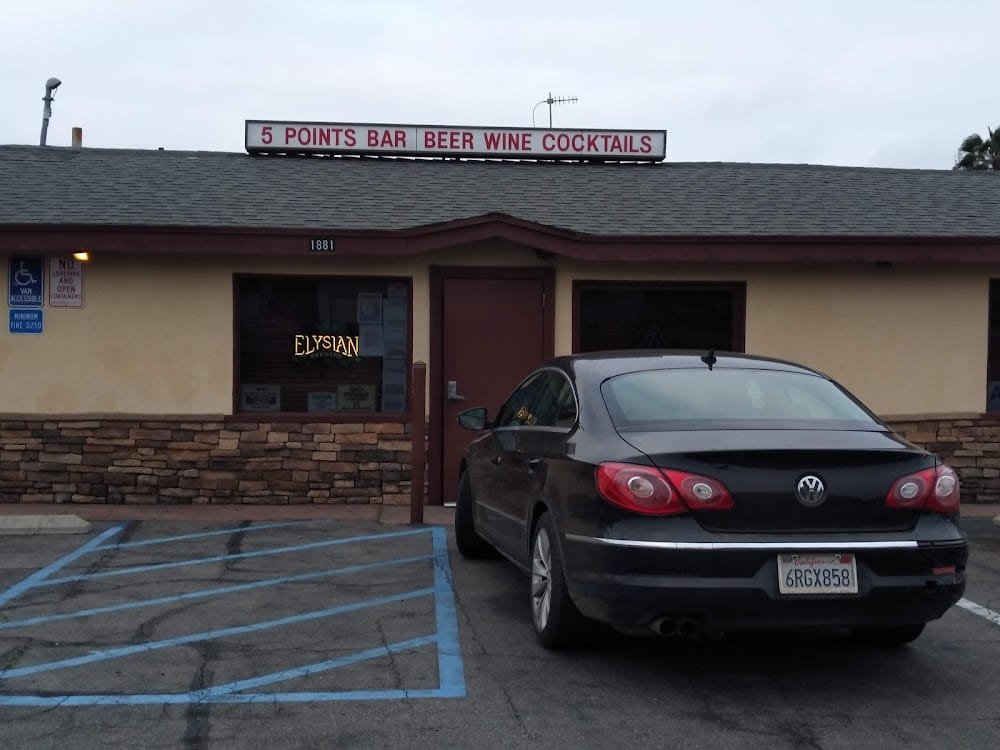 Five Points Sports Bar