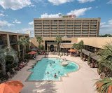 MCM Elegante Hotel