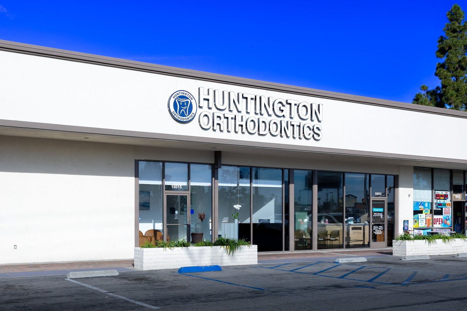 Huntington Orthodontics: Dr. Judy Hou, DDS.