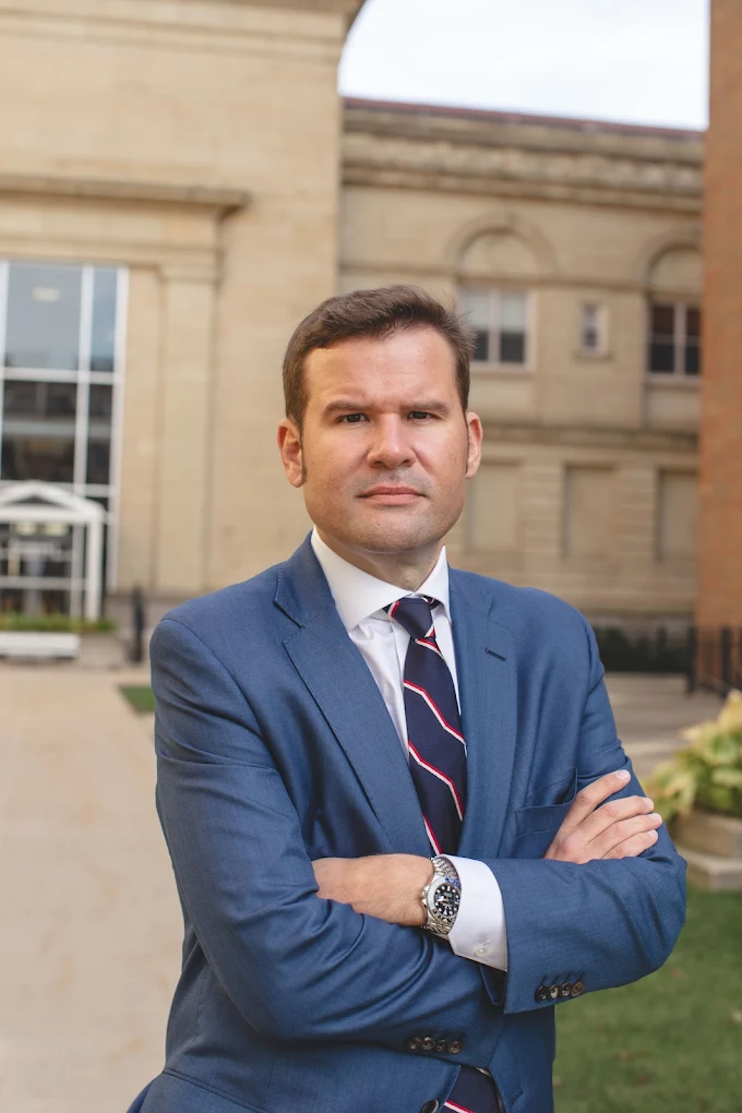 Jones Law Office LLC : Andrew B. Jones