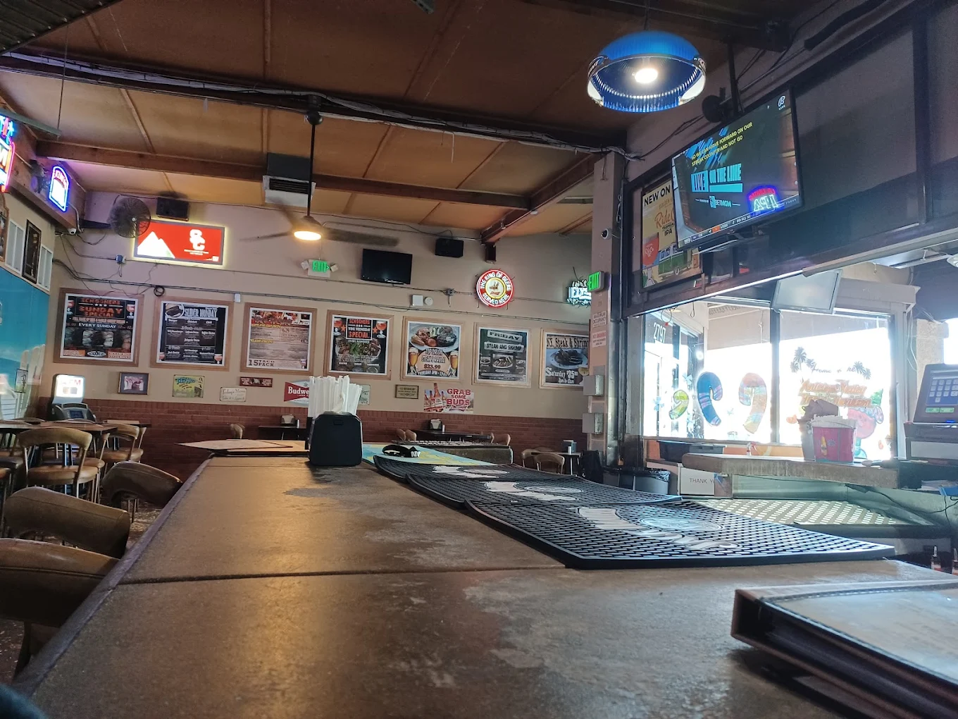 Schooners Patio Grille