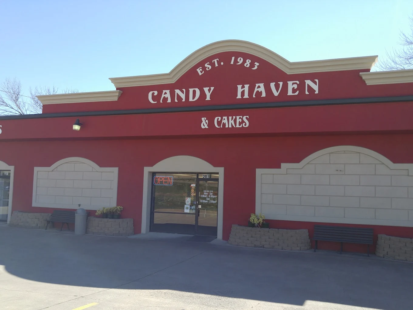 Candy Haven and Cakes