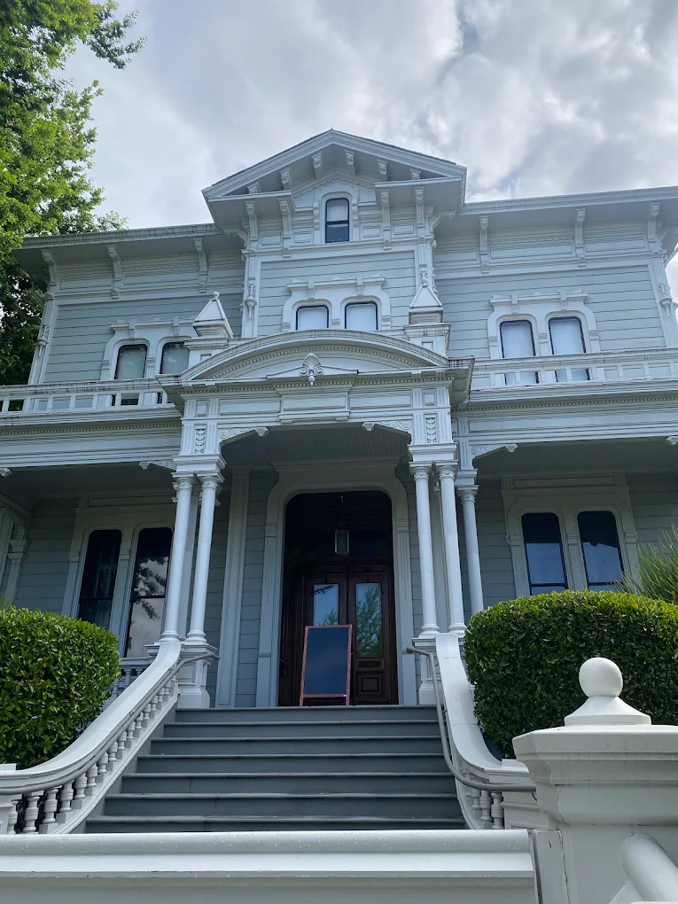 McHenry Mansion