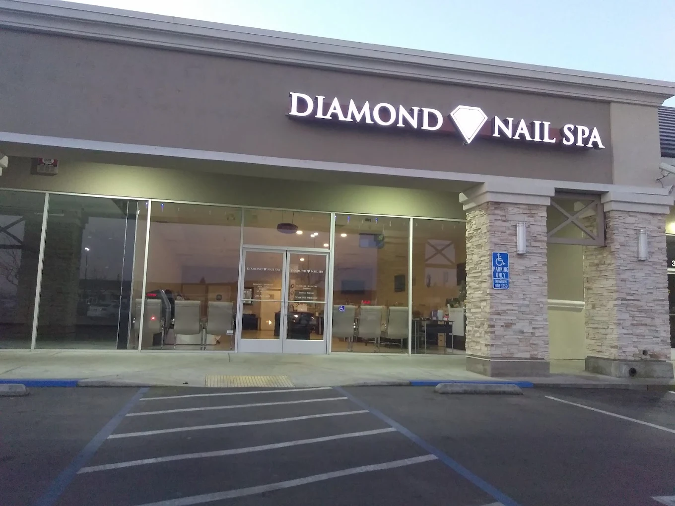 Diamond Nail Spa