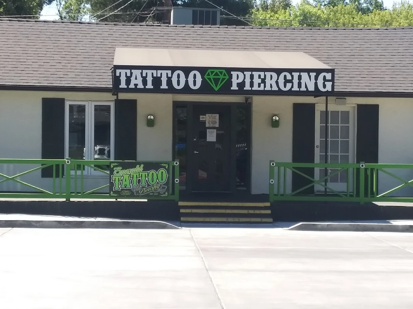 Emerald Tattoo & Piercing - Modesto