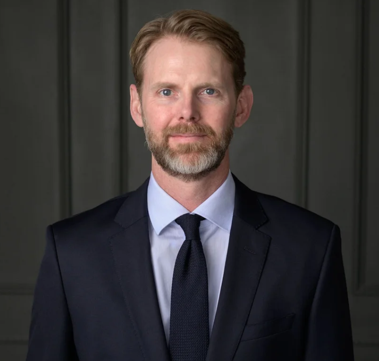 McKinney Law Group LLC : Chris McKinney