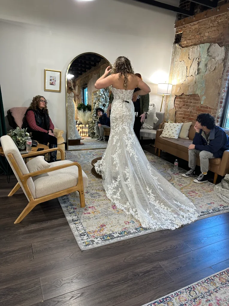 Emerald Bridal Lounge
