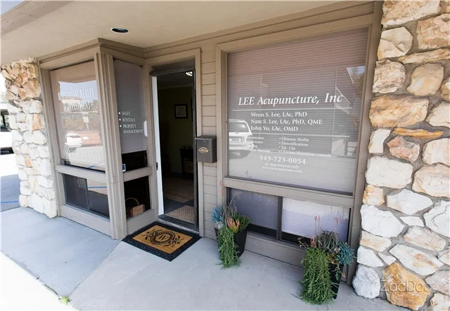 Lee Acupuncture