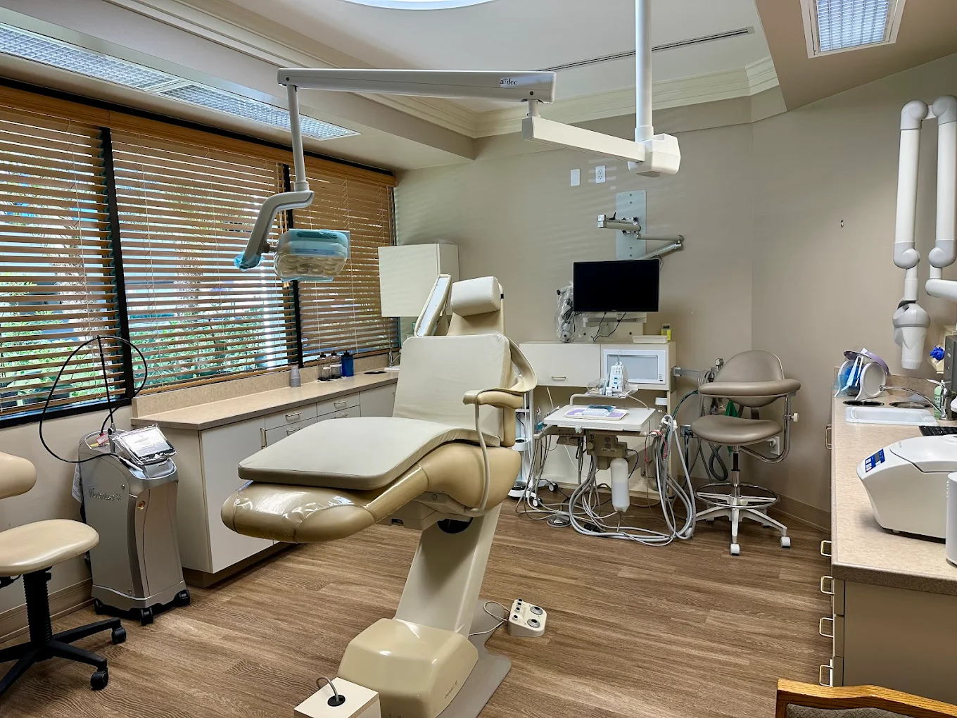 Life Oral Health Periodontics and Implant Surgery