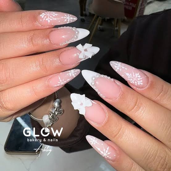 GLOW BAKERY & NAILS