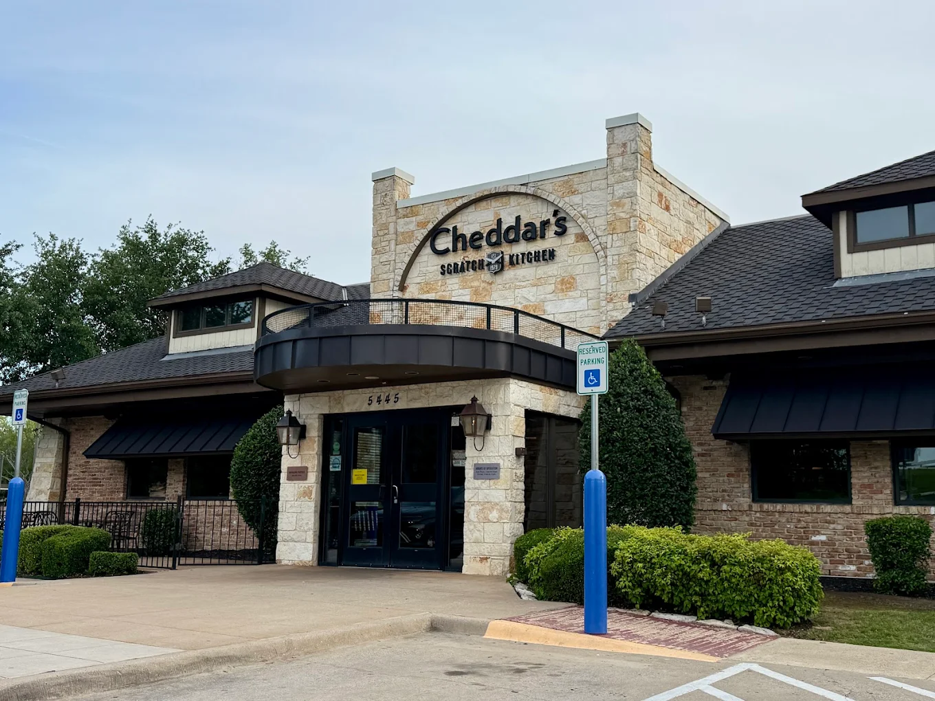 Cheddar's Scratch Kitchen