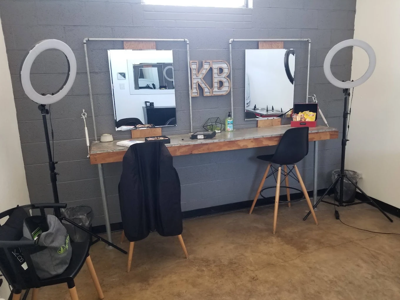 Kauwuane Burton Studios
