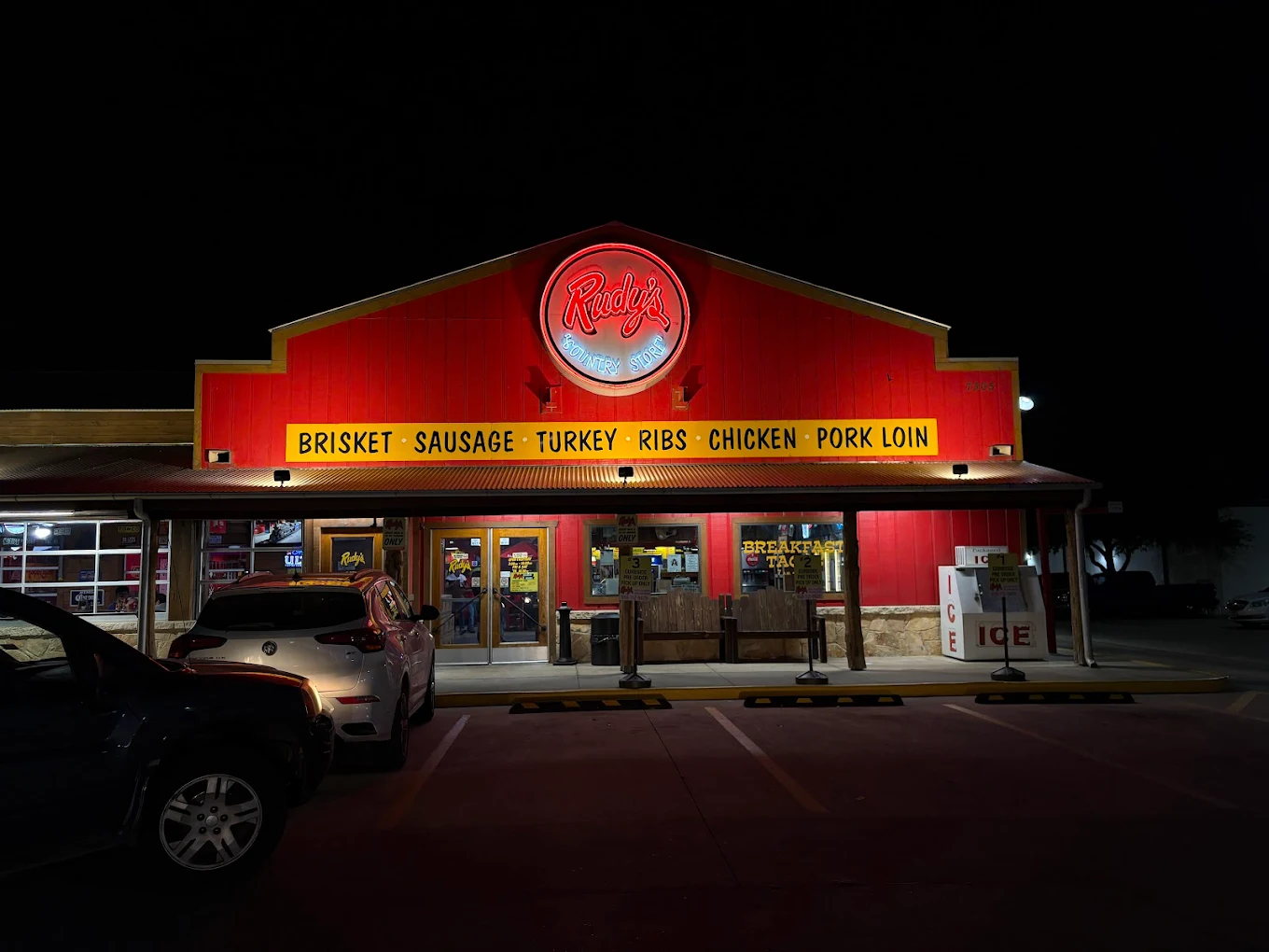 Rudy's "Country Store" and Bar-B-Q