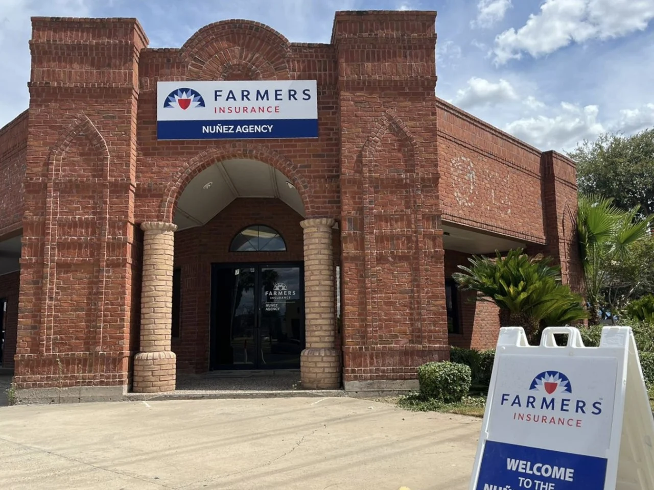 Farmers Insurance : Carlos Nunez