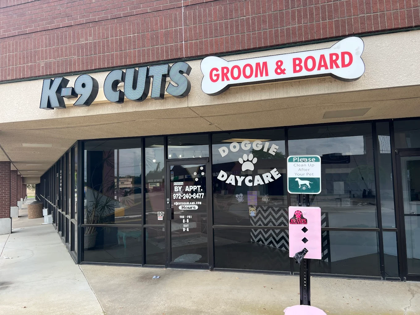 K-9 Cuts Groom & Board