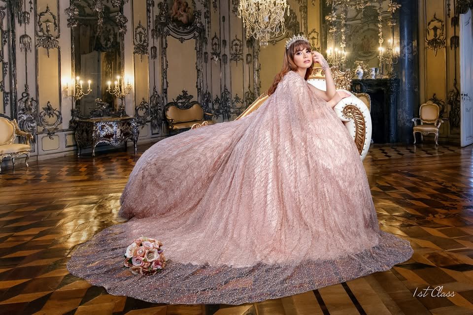 First Class Photo Studio