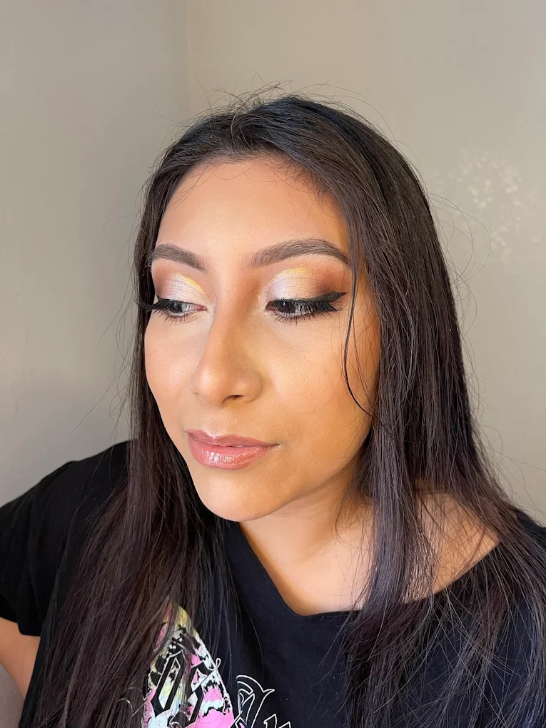 Ammi Flores Makeup Artist