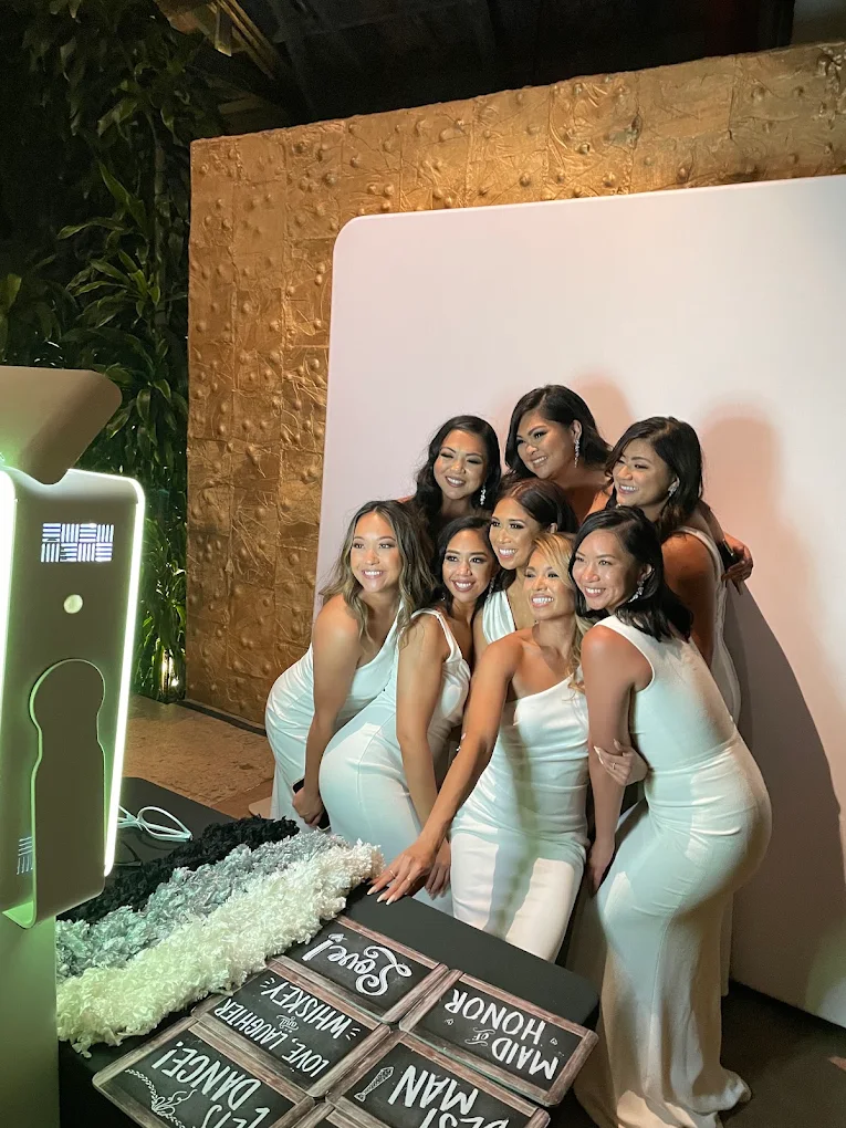 Stay Golden Photo Booth