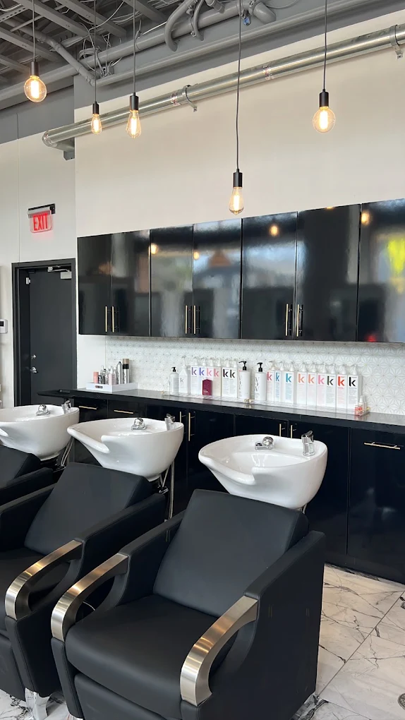 Dye Beauty Bar