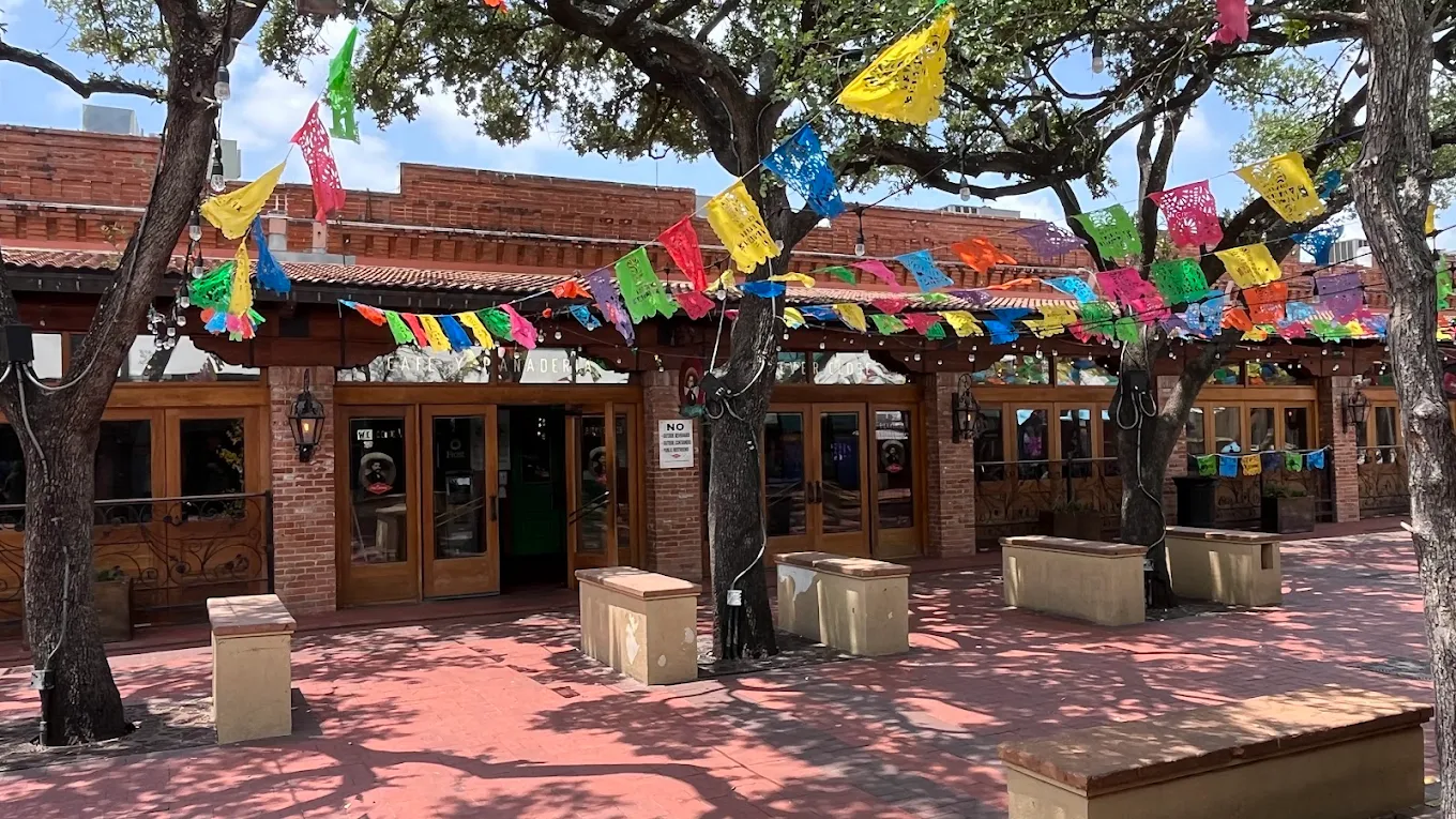 Mi Tierra Cafe y Panaderia