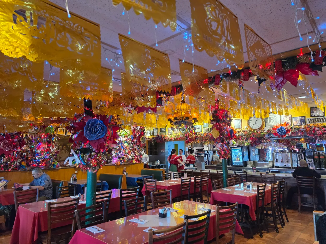 Mi Tierra Cafe y Panaderia