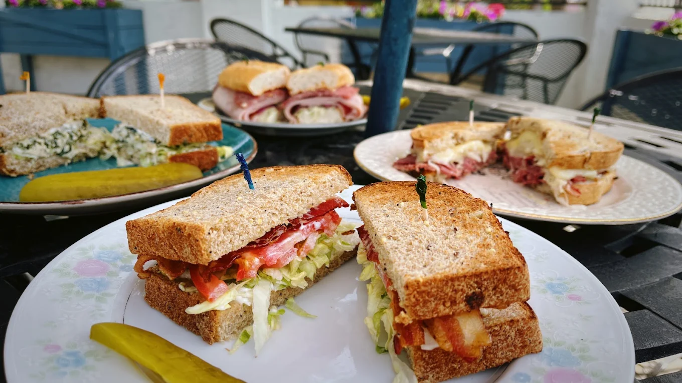 W D Deli & Bakery