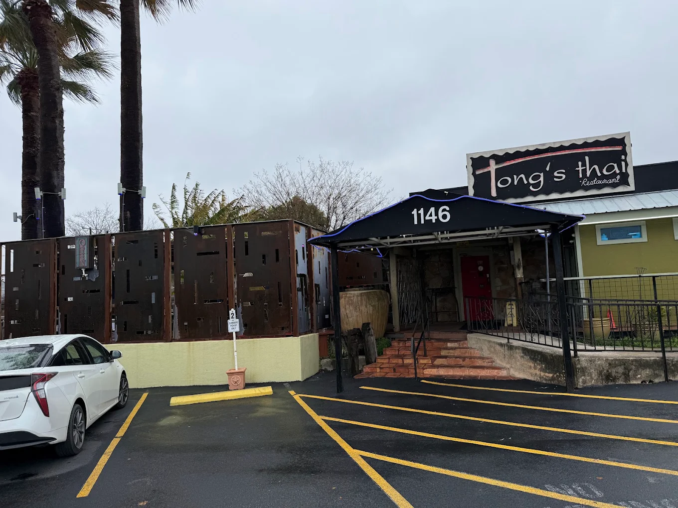 Tong's Thai Restaurant