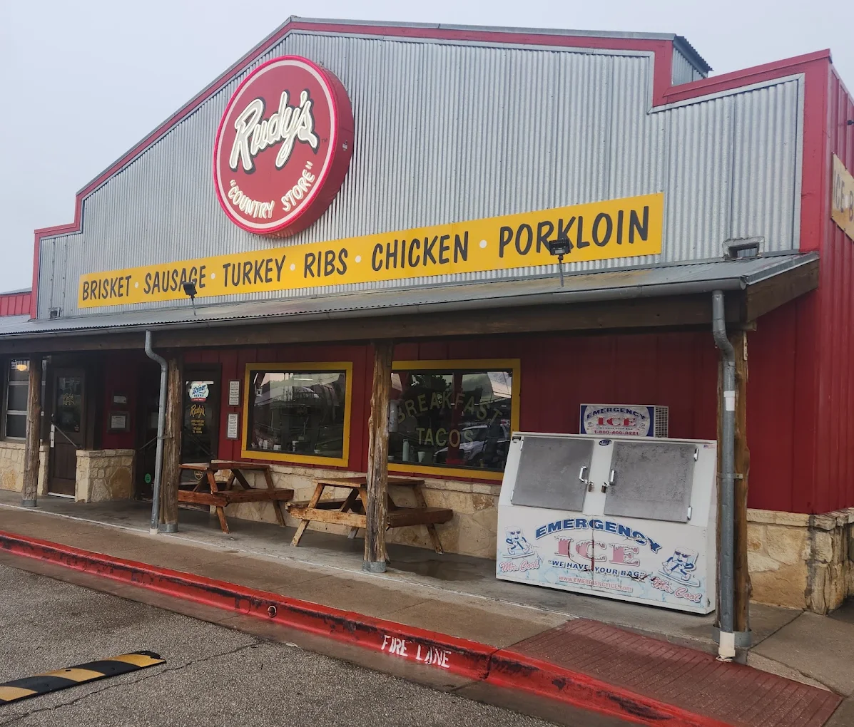 Rudy's "Country Store" and Bar-B-Q