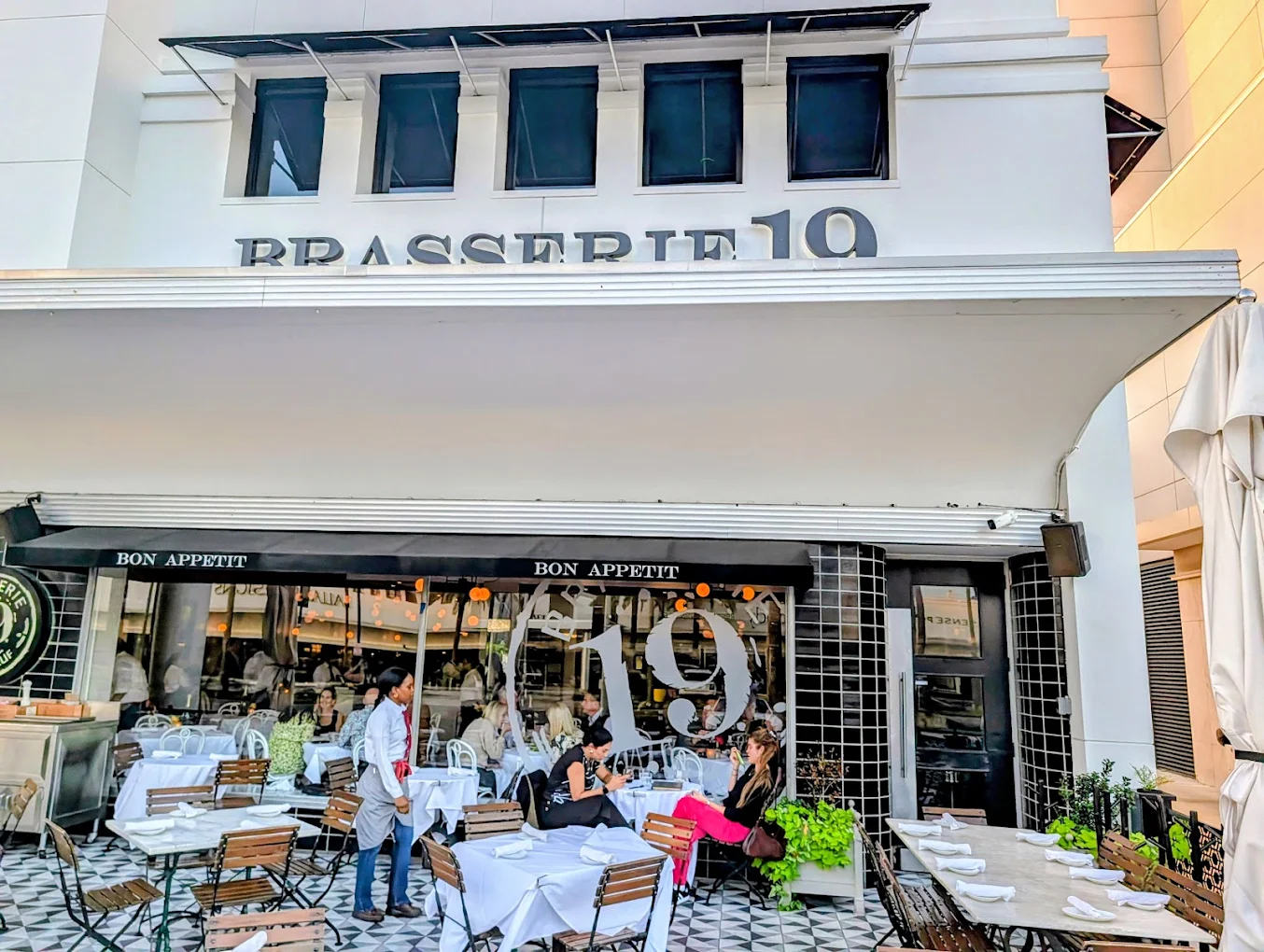 Brasserie 19