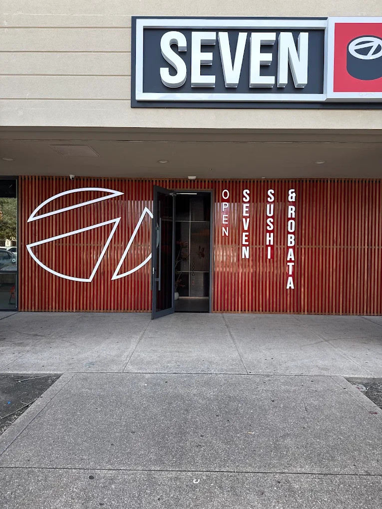 Seven Sushi & Robata