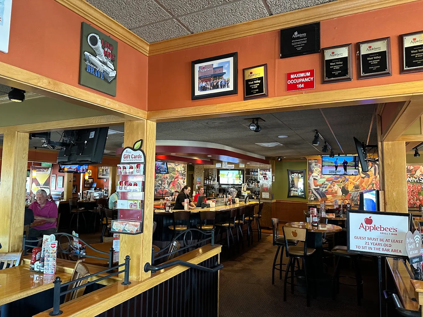 Applebee's Grill + Bar