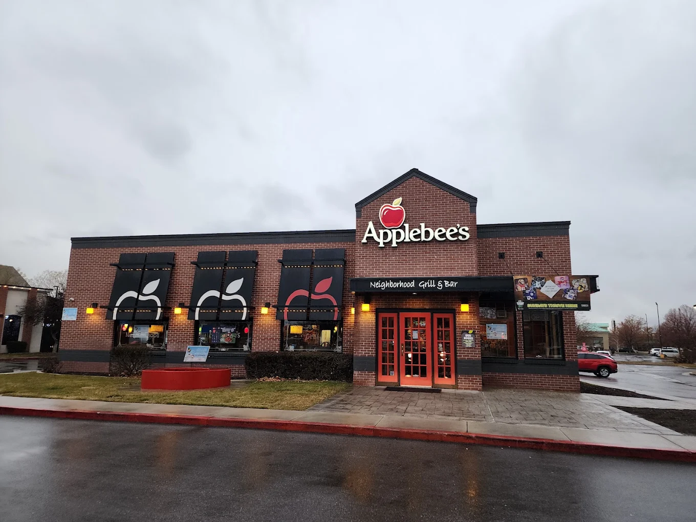 Applebee's Grill + Bar