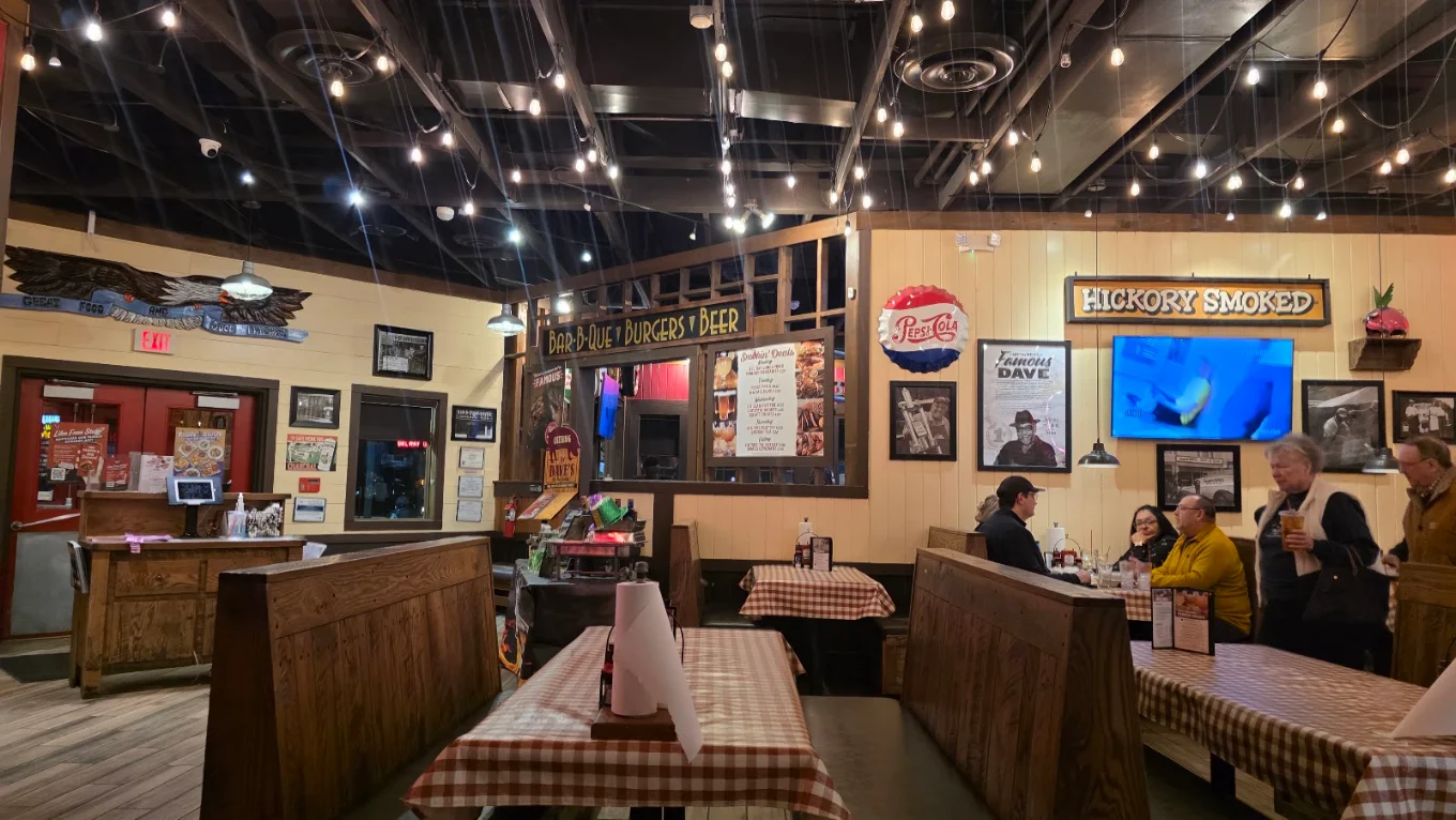 Famous Dave's Bar-B-Que