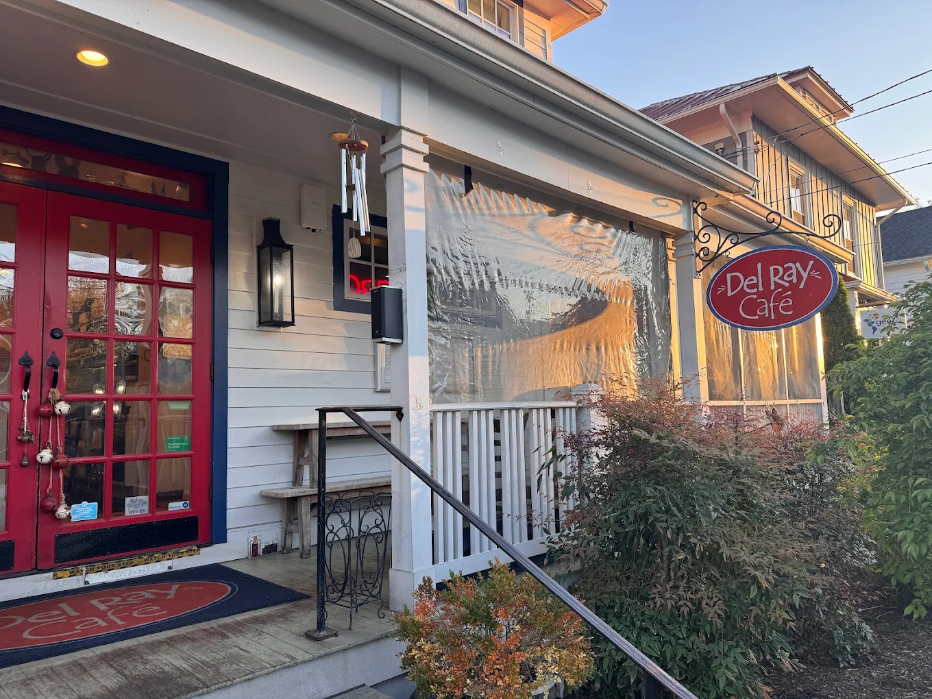 Del Ray Café