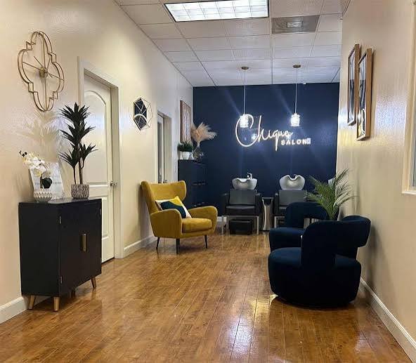 Chique Salon Studios