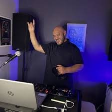 Miggy’s Rewind Radio DJ Service