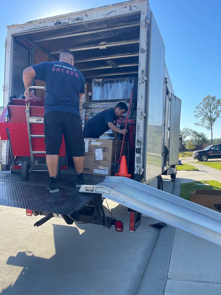 3 Men Movers