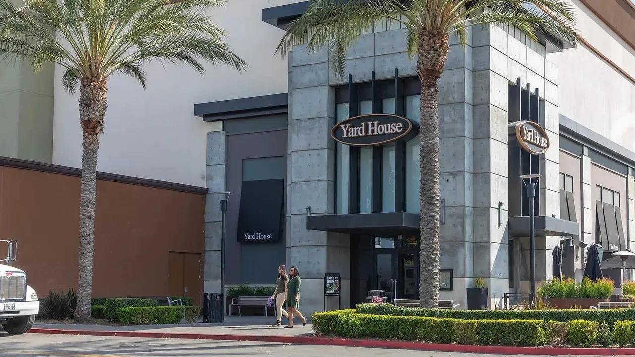 Yard House