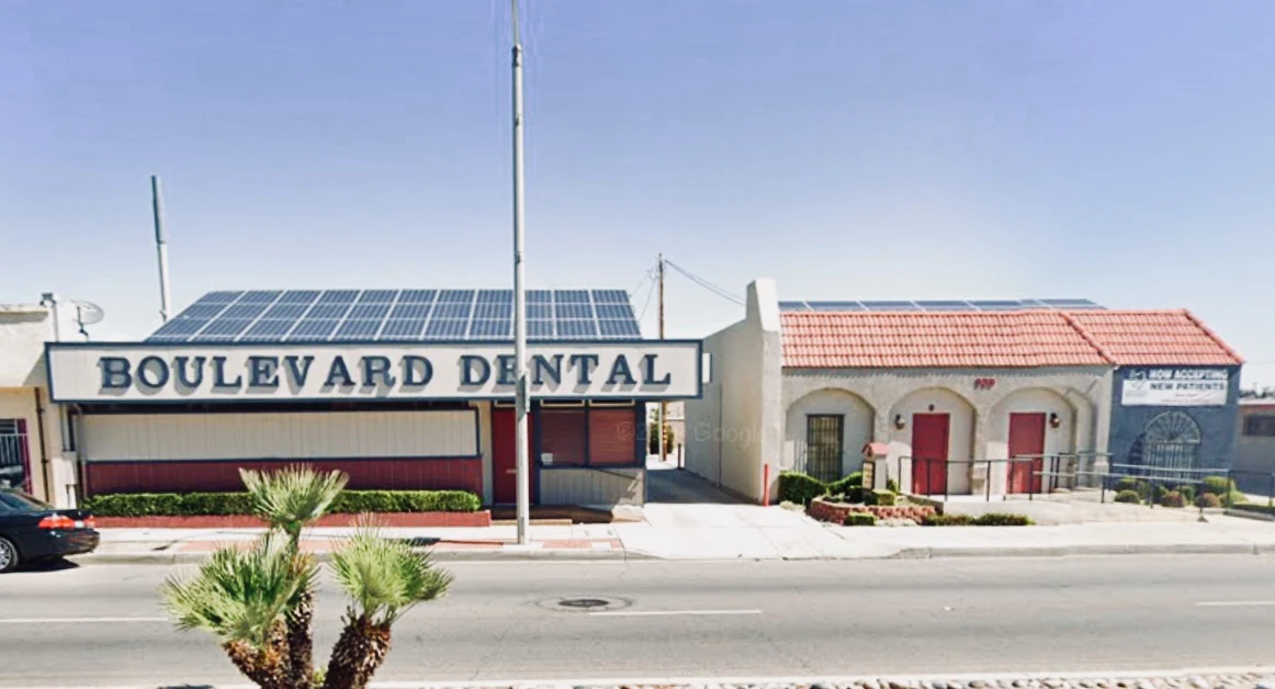 Boulevard Dental / Dentist in Palmdale