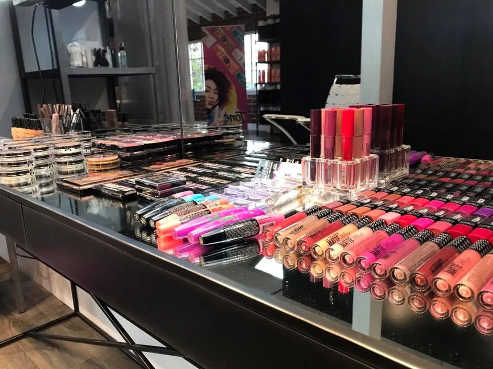 Salon Aguayo