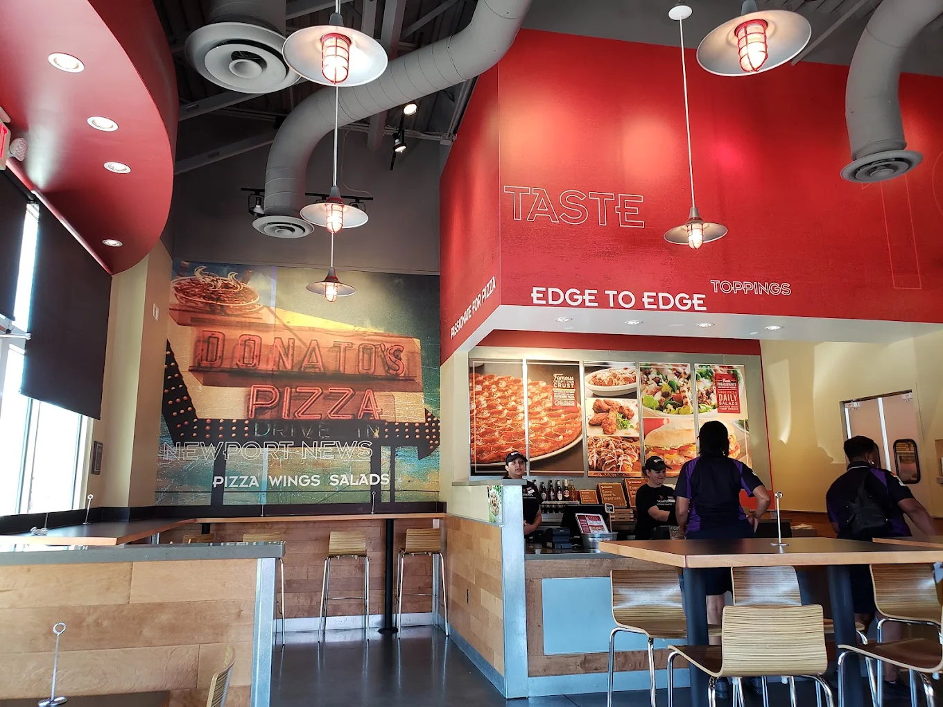 Donatos Pizza