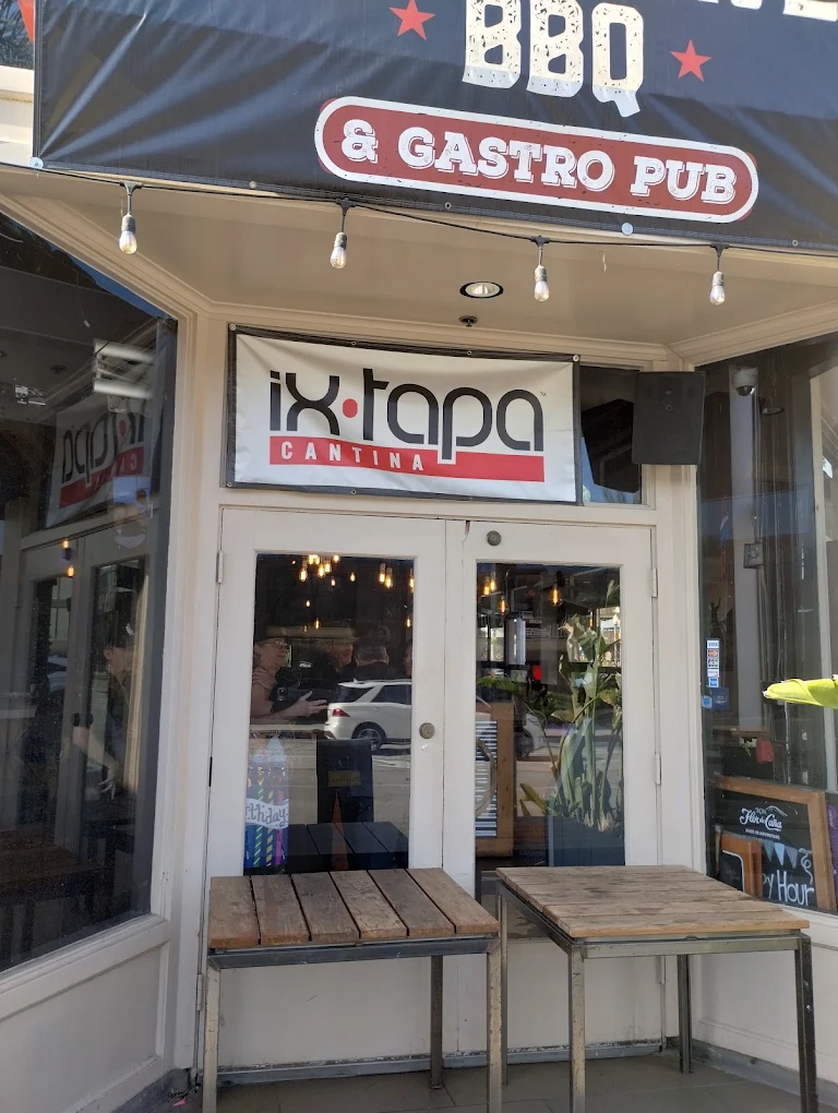 Ixtapa Cantina & Lounge